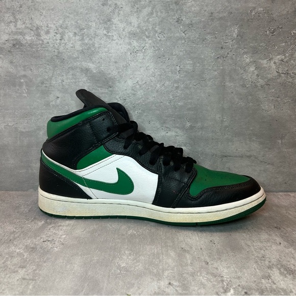 Nike Jordan 1 Mid 'Pine Green' Sneakers 554724-067 Mens sz 9.5 - green/black - Picture 3 of 6